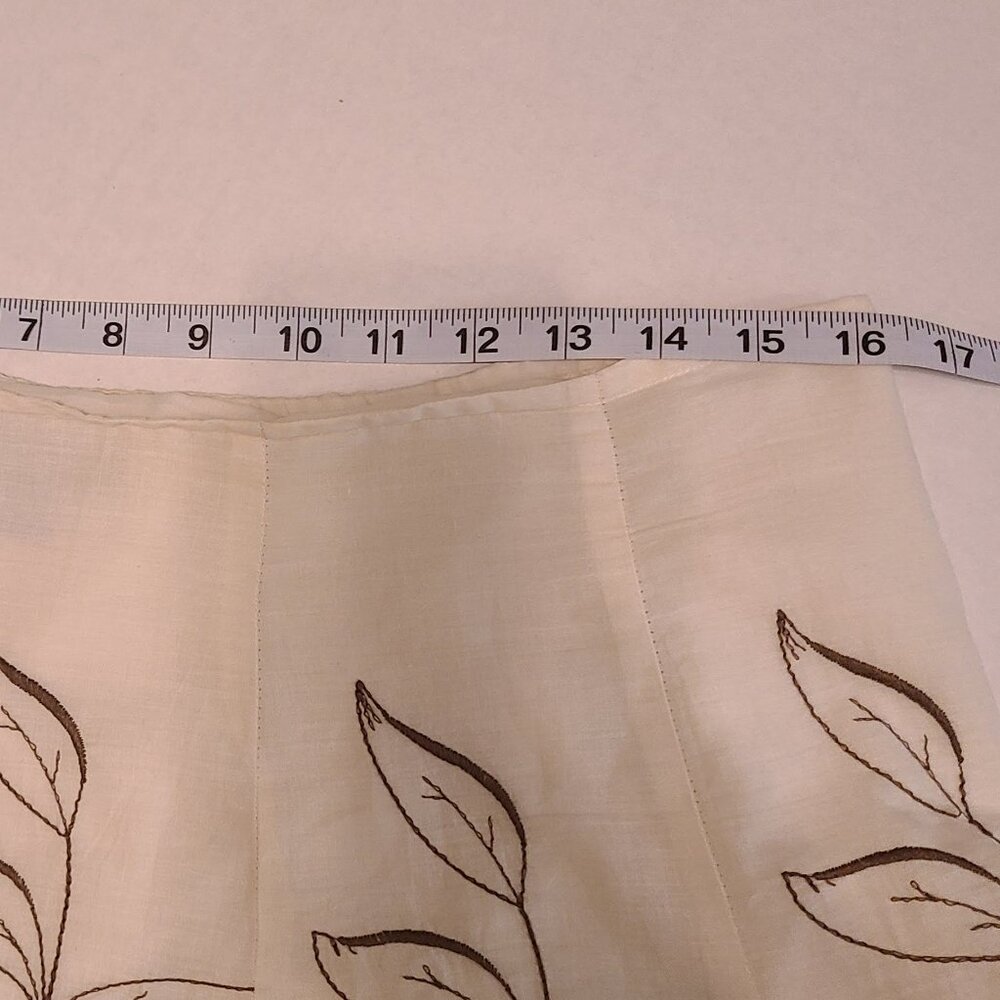Vintage-Inspired Floral Embroidered Midi Skirt - Picture 11 of 11